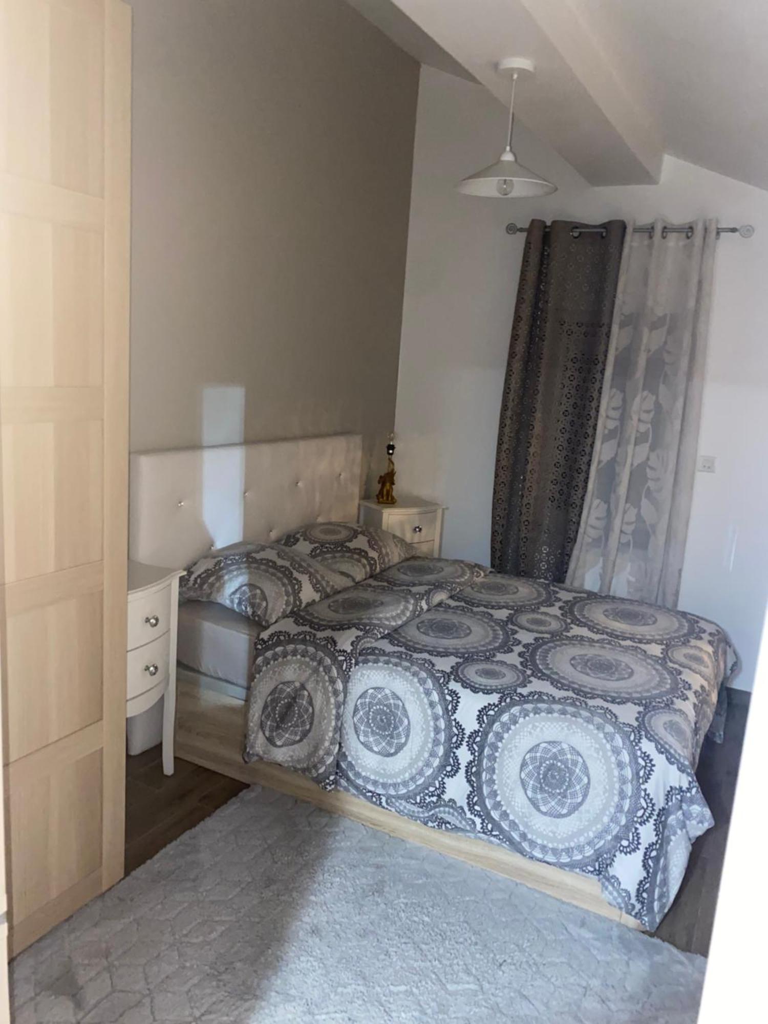 Dependance Avec Billard A Proximite Zenith Rouen Hotel Le Grand Quevilly Bagian luar foto